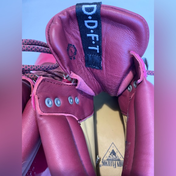 JOHN FLUEVOG MELLOW SOFT ROCK LACE-UP PLATFORM BOOT - Picture 16 of 16